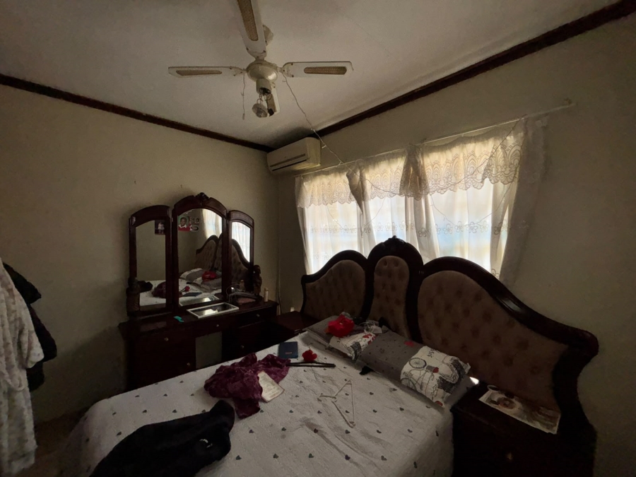 5 Bedroom Property for Sale in Adamayview North West